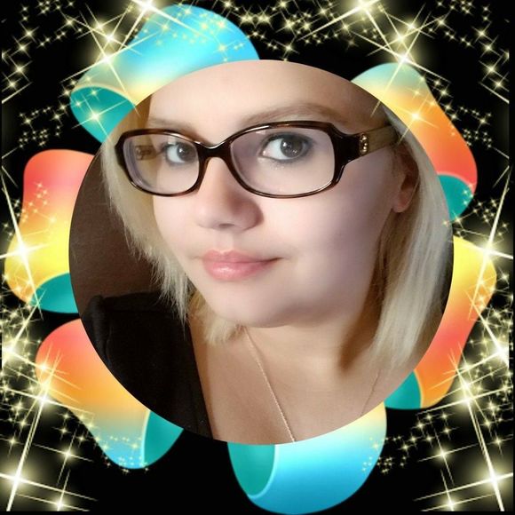 Meet your Posher, Sierra - Picture 1 of 1